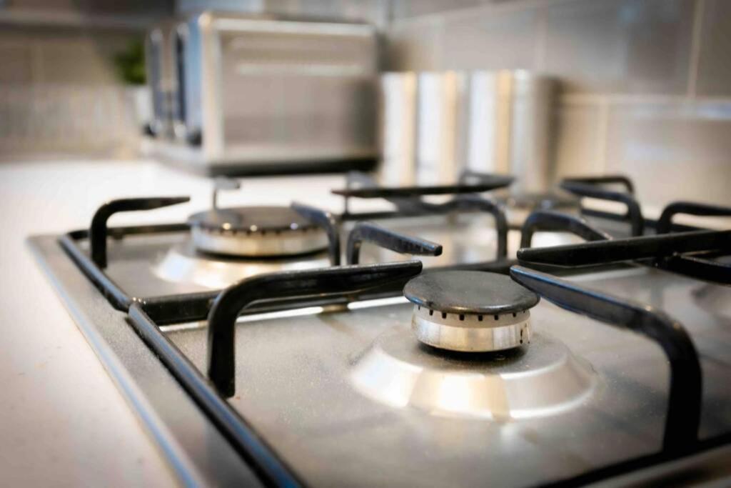 Large 3 Bedroom Modern Apartment Close To Central London フィンチリー エクステリア 写真