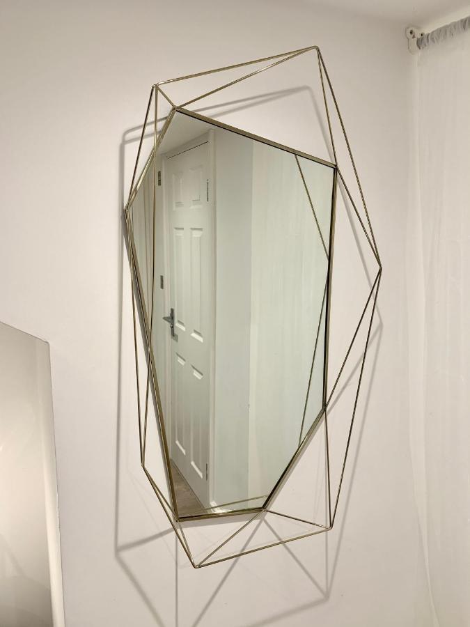 Large 3 Bedroom Modern Apartment Close To Central London フィンチリー エクステリア 写真